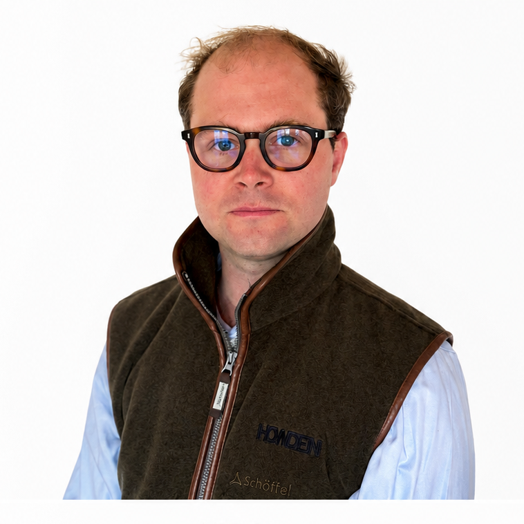 Oliver Clarke fleece.png