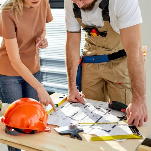 Tradespeople Handling Difficult Customers Square
